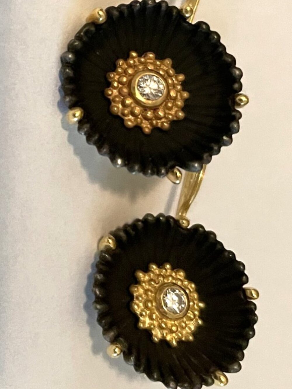 SARAH GRAHAM Flowering Coral Design DIAMOND 18KT Gold EARRINGS Medium Pair.